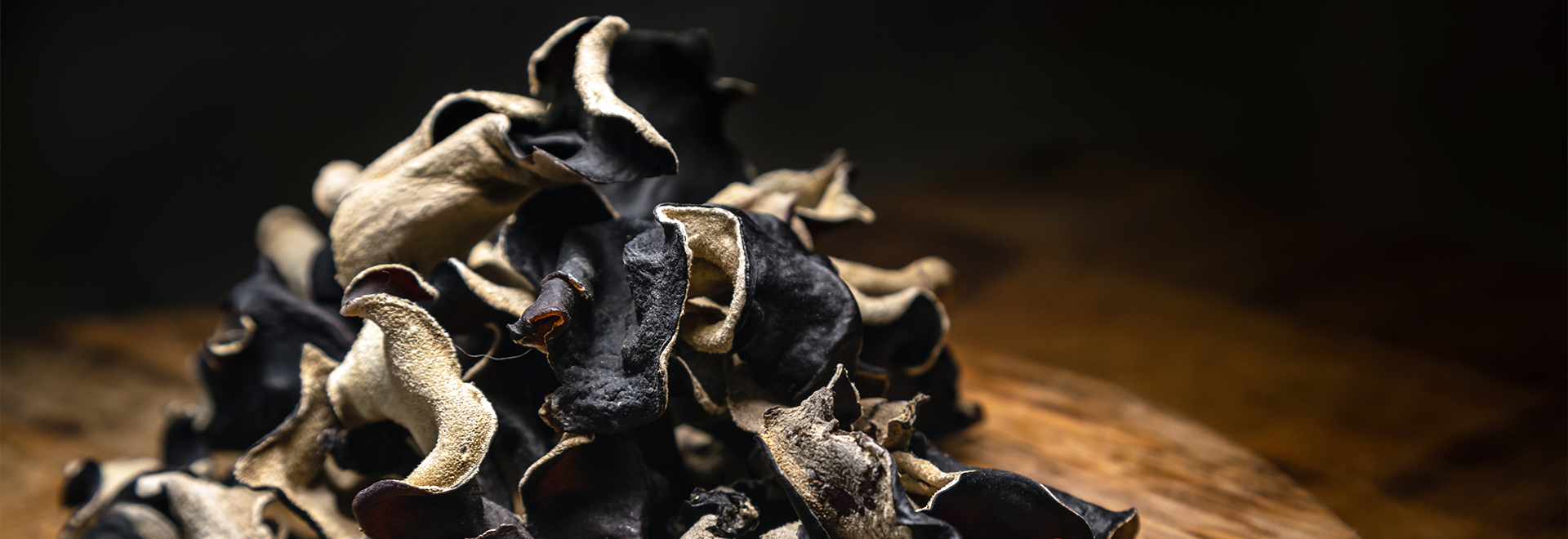 difference-between-cloud-ear-fungus-and-wood-ear-fungus-and-their-benefits
