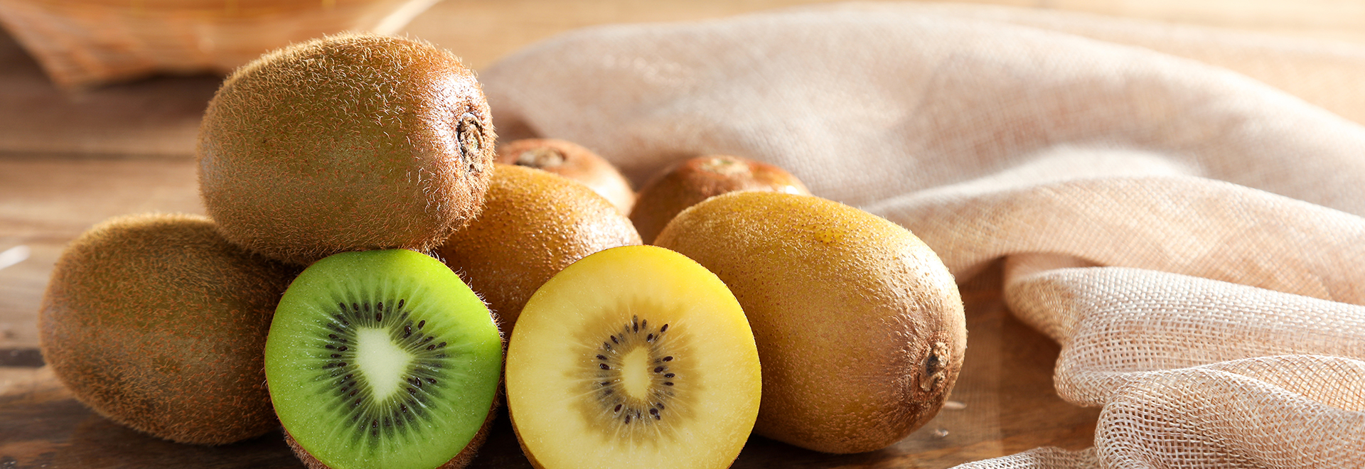 difference-between-gold-kiwi-fruit-and-green-kiwi-fruit