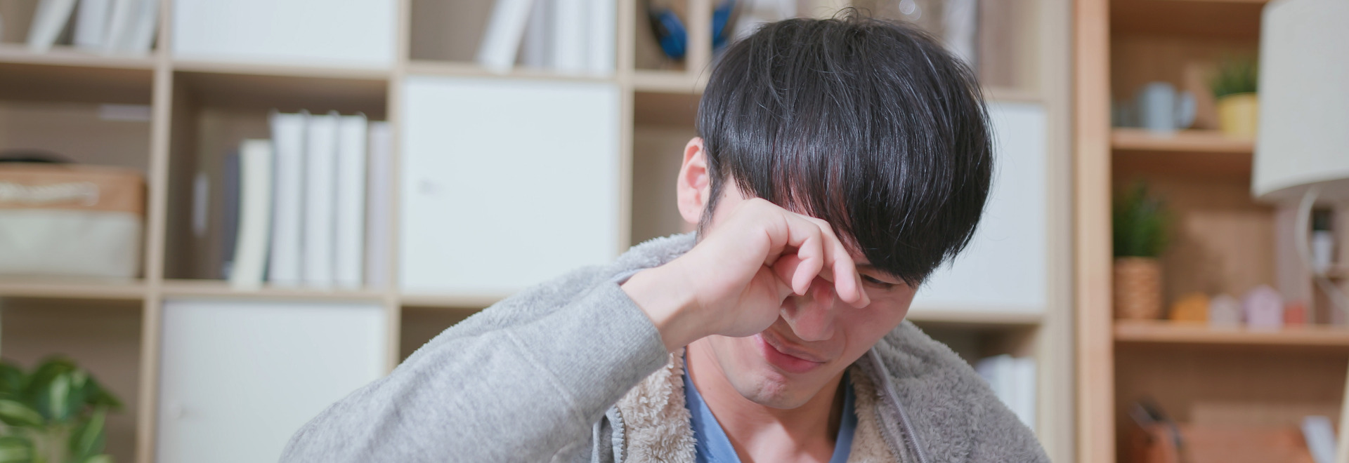 eyelid-twitches-symptoms-causes-prevention
