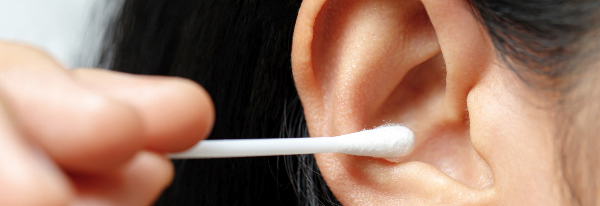 itchy-ear-causes-symptoms-treatment